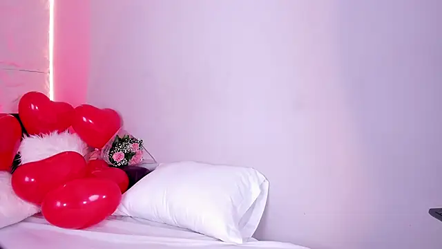 DulceGreem online show from 02/14/26, 08:05