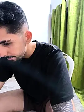 giannis090 online show from 09/30/25, 04:17