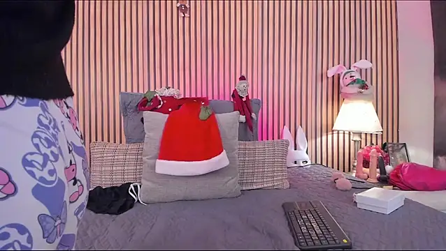 keeyla stone online show from 12/19/25, 09:44