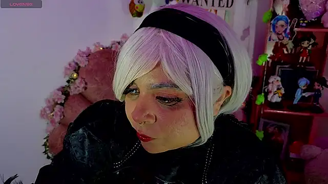 Snapshot of Lucycosplay777 chatting on 04/25/26, 05:32 Lucycosplay777 online show from 04/25/26, 05:32