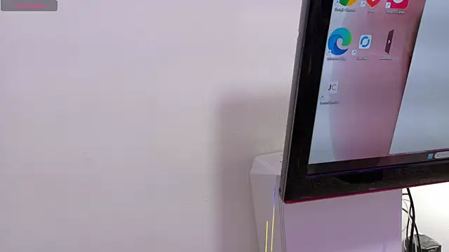 ZafiroAndFlynn online show from 04/22/26, 01:52