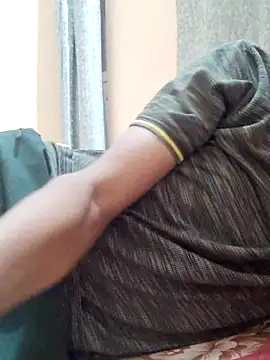 INTERNATIONAL0001 online show from 10/24/25, 02:02