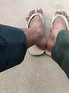 INTERNATIONAL0001 online show from 10/25/25, 02:41