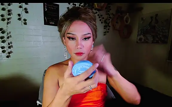 Snapshot of YourNikkieXxx chatting on 10/06/25, 03:31 YourNikkieXxx online show from 10/06/25, 03:31