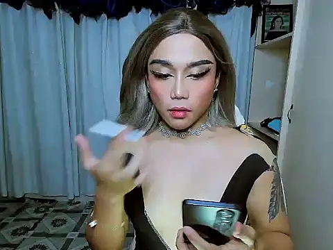 Snapshot of YourNikkieXxx chatting on 01/13/26, 08:36 YourNikkieXxx online show from 01/13/26, 08:36