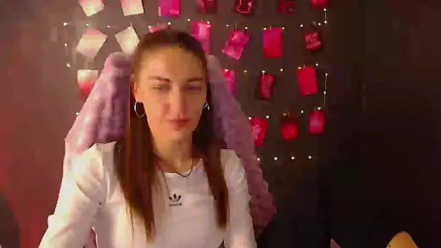 Aurora Loveu online show from 10/14/25, 10:43