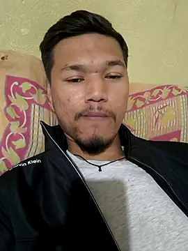 Snapshot of Dev_is_Horny chatting on 10/17/25, 10:18 Dev is Horny online show from 10/17/25, 10:18