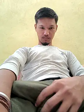 Snapshot of Dev_is_Horny chatting on 10/18/25, 05:32 Dev is Horny online show from 10/18/25, 05:32