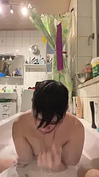 Kingpowerlittel online show from 12/05/25, 04:03