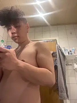 Kingpowerlittel online show from 02/25/26, 05:22