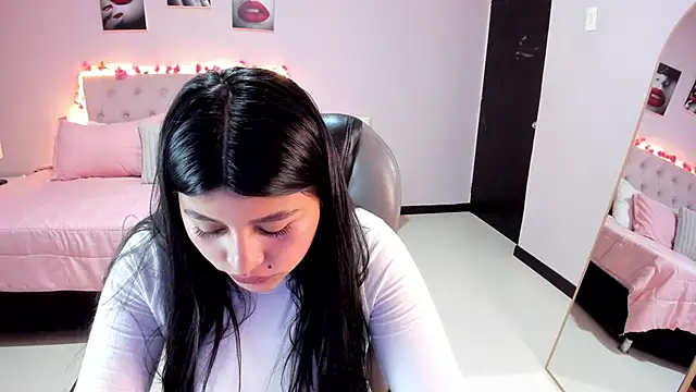 Snapshot of Miss_Cataleya__ chatting on 05/25/26, 12:44 Miss Cataleya online show from 05/25/26, 12:44