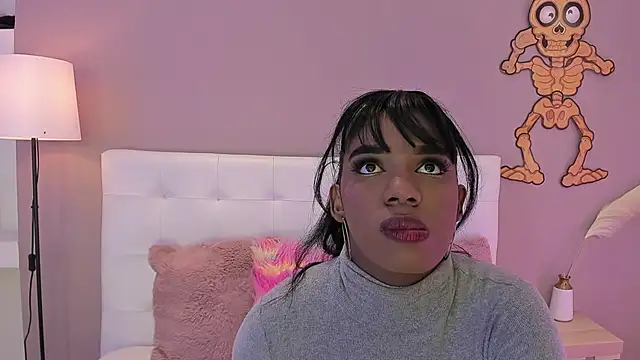 KendraChavez  online show from 11/07/25, 09:15