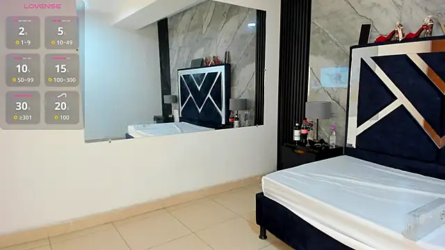 VioletRose as online show from 10/28/25, 08:00