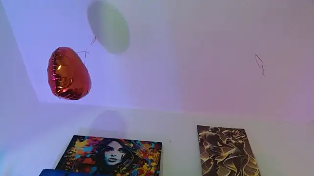 Snapshot of Annie_switt chatting on 04/22/26, 10:39 Annie switt online show from 04/22/26, 10:39