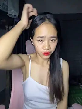 TiNa 04 online show from 09/11/25, 09:04