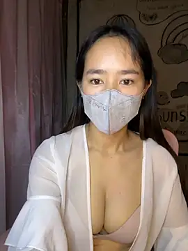 TiNa 04 online show from 10/03/25, 11:13