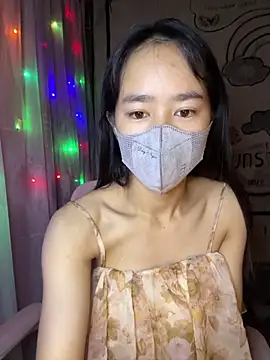 TiNa 04 online show from 10/13/25, 10:43