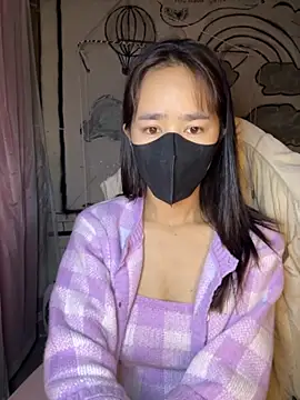 TiNa 04 online show from 11/22/25, 11:04