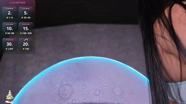 ReinaChloe online show from 11/17/25, 04:13