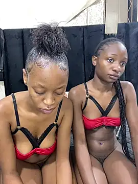 LonelyQueenxx25 online show from 02/24/26, 09:02