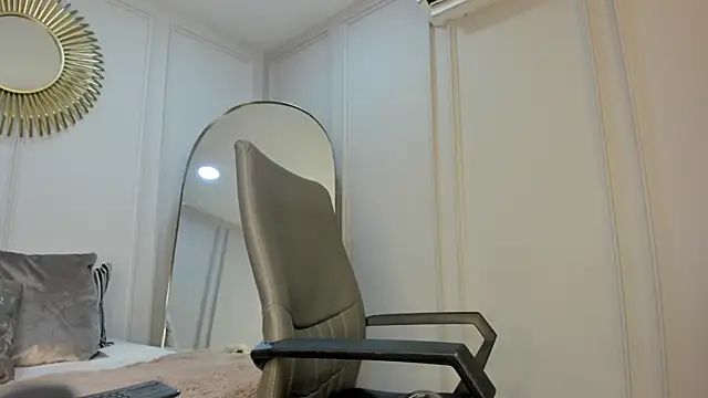 Snapshot of CharlotteBrownn_ chatting on 09/20/25, 12:22 CharlotteBrownn online show from 09/20/25, 12:22