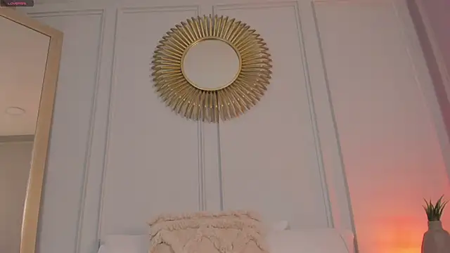 Snapshot of CharlotteBrownn_ chatting on 05/15/26, 11:23 CharlotteBrownn online show from 05/15/26, 11:23