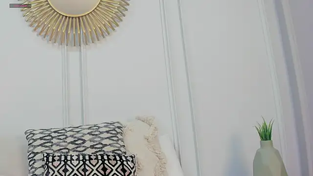 Snapshot of CharlotteBrownn_ chatting on 06/14/26, 02:20 CharlotteBrownn online show from 06/14/26, 02:20