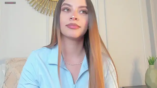 Snapshot of CharlotteBrownn_ chatting on 07/28/26, 01:01 CharlotteBrownn online show from 07/28/26, 01:01