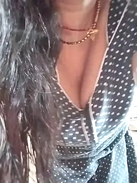 rani8008 online show from 10/13/25, 06:13