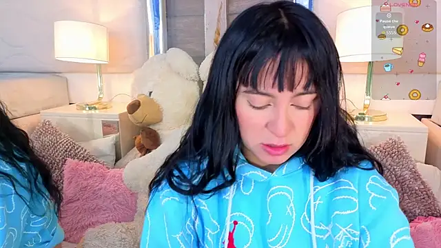 MeganAdamms online show from 10/03/25, 12:35