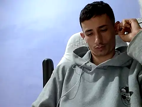 Damartinez27 online show from 12/19/25, 03:30