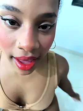 Snapshot of Mia-sensual chatting on 09/20/25, 04:24 Mia-sensual online show from 09/20/25, 04:24