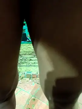 Snapshot of Mia-sensual chatting on 09/21/25, 07:21 Mia-sensual online show from 09/21/25, 07:21