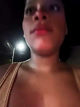 Snapshot of Mia-sensual chatting on 09/24/25, 04:27 Mia-sensual online show from 09/24/25, 04:27