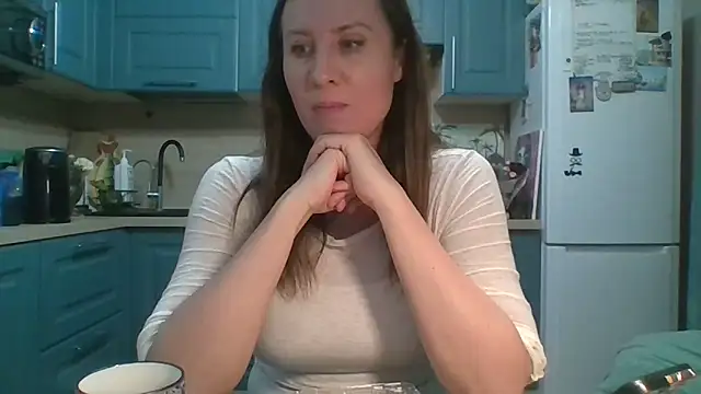 ALICAINWONDERLAND online show from 04/14/26, 06:03