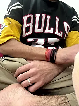 Snapshot of coupleyug chatting on 01/14/26, 12:33 coupleyug online show from 01/14/26, 12:33