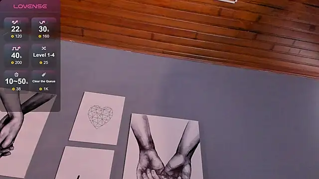 AaronFuentes7 online show from 10/08/25, 12:14