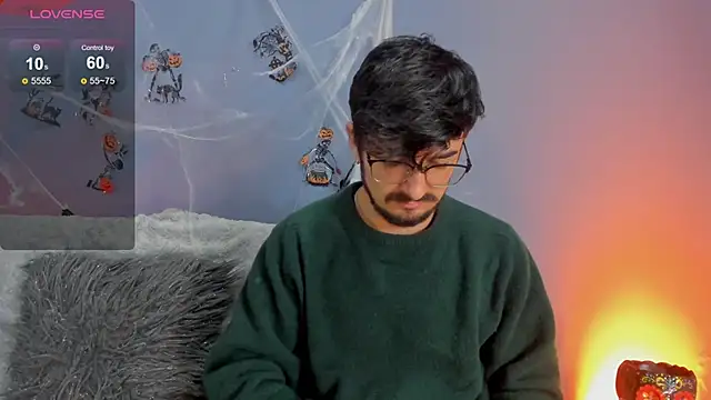 AaronFuentes7 online show from 10/13/25, 01:33
