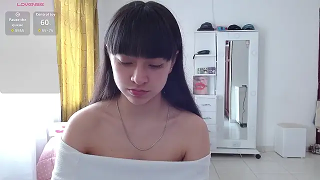 Snapshot of violetta_blackk chatting on 10/01/25, 03:40 violetta blackk online show from 10/01/25, 03:40