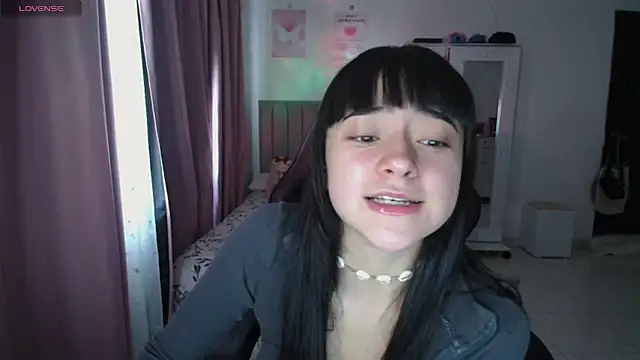 Snapshot of violetta_blackk chatting on 02/28/26, 04:41 violetta blackk online show from 02/28/26, 04:41