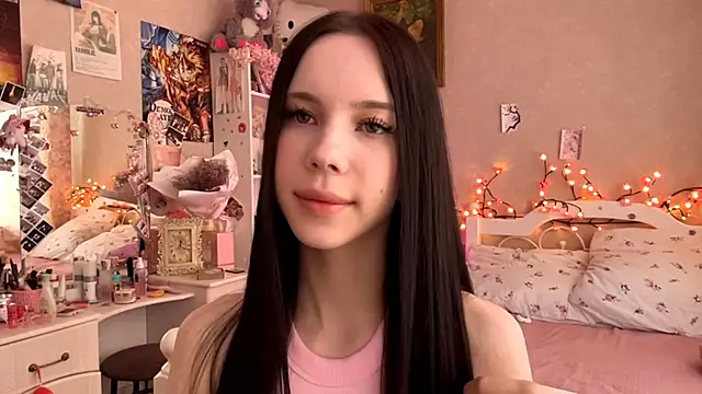 AxyKitten online show from 10/19/25, 09:21