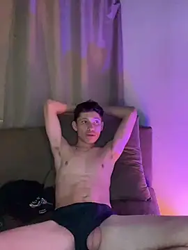 Snapshot of elfernh chatting on 09/26/25, 06:56 elfernh online show from 09/26/25, 06:56