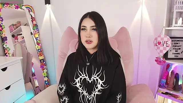 justonecute online show from 06/06/26, 04:28