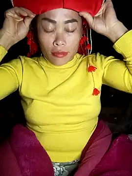 CoMay003 online show from 11/11/25, 09:15