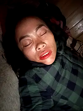 CoMay003 online show from 12/02/25, 07:42