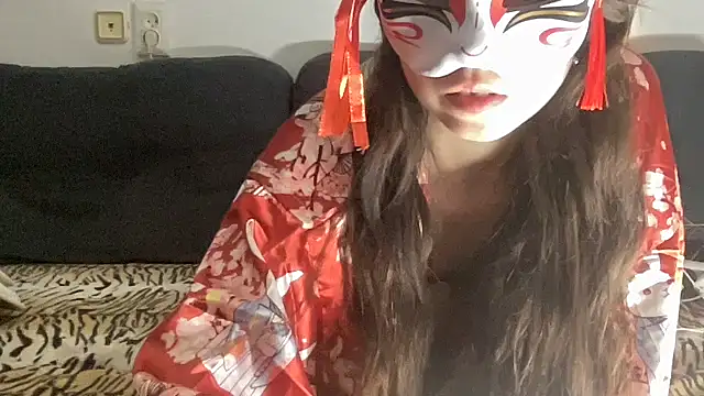 Rosea Lune online show from 10/15/25, 09:04