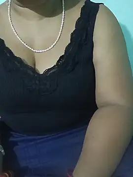 Snapshot of Anjali-bhabhi chatting on 06/21/26, 05:59 Anjali-bhabhi online show from 06/21/26, 05:59