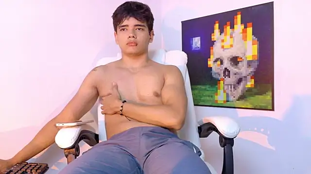 Snapshot of an_drew18 chatting on 09/13/25, 02:44 an drew18 online show from 09/13/25, 02:44