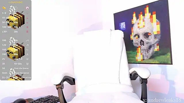 Snapshot of an_drew18 chatting on 10/18/25, 02:29 an drew18 online show from 10/18/25, 02:29