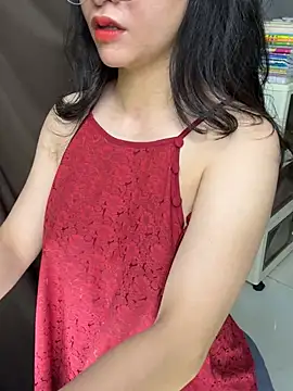 Voyerra g online show from 04/12/26, 01:10